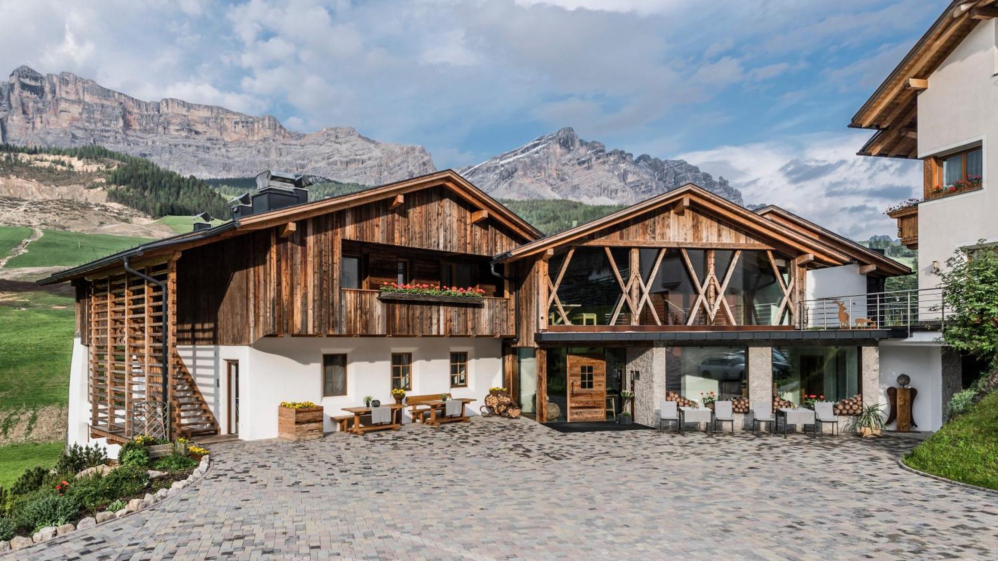 Miraval Naturhotel Badia  Exterior foto